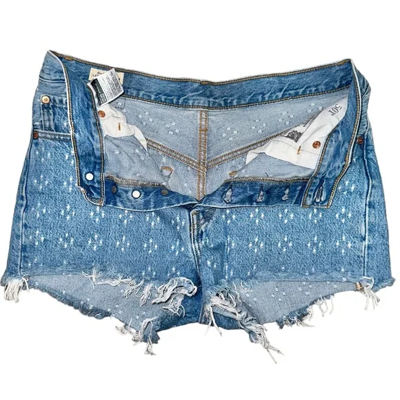 Levis 501 Button Fly High Rise Distressed Frayed Dottie Blues Denim Shorts 29 - Picture 6 of 16